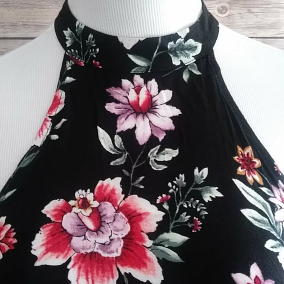 🎈Sale🎈Forever 21 Cold Shoulder Dress Size Small - Picture 2 of 7